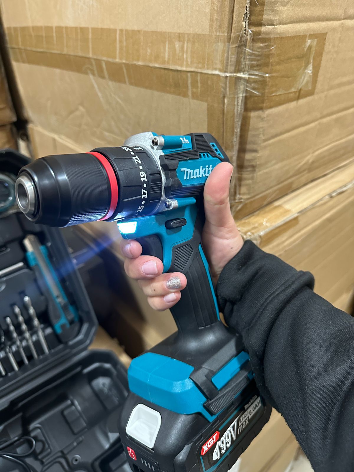 Taladro Makita Inalámbrico 128v full accesorios
