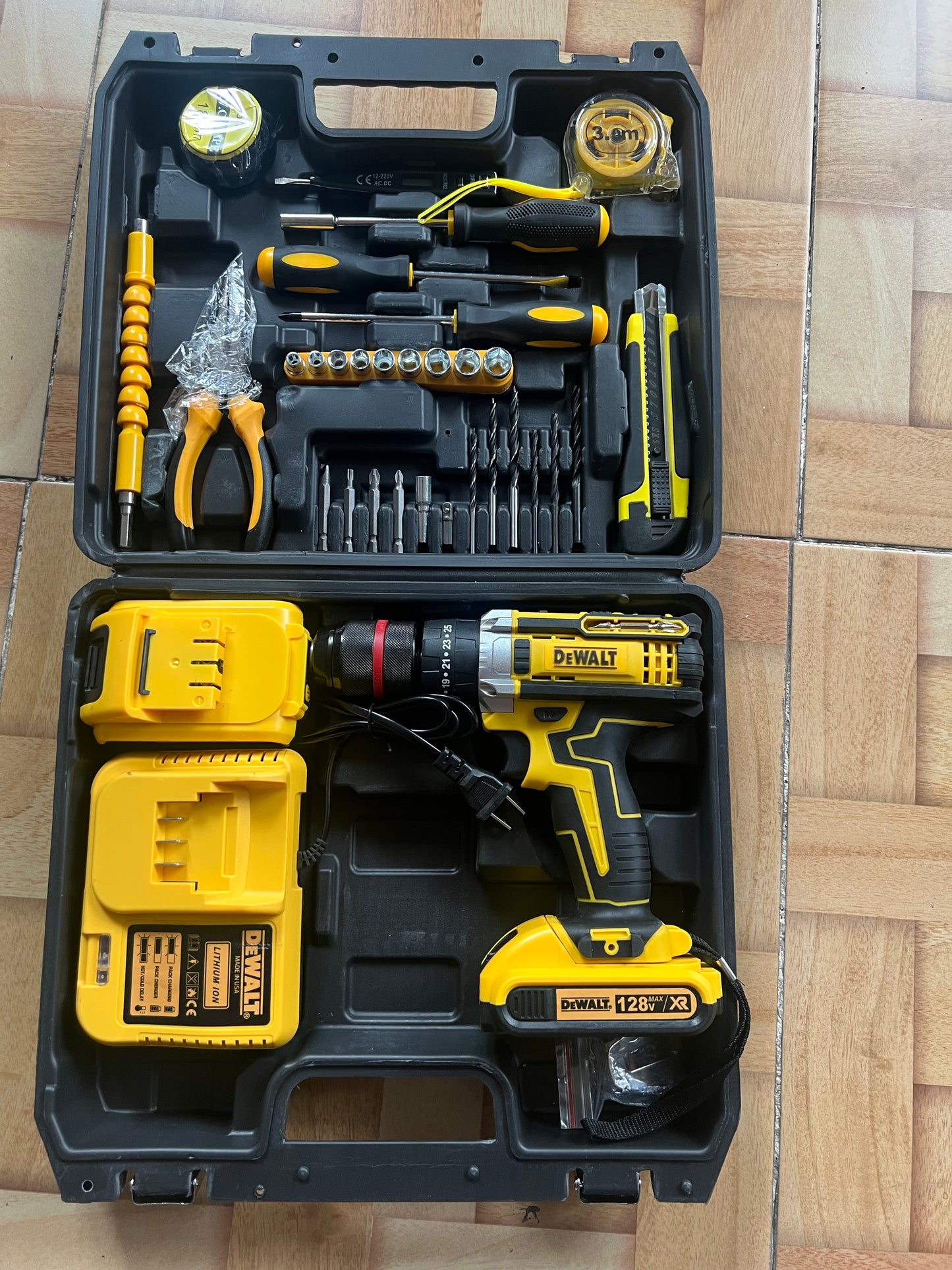 ⚡🔥 TALADRO INALÁMBRICO 128V - KIT PROFESIONAL 32 PIEZAS + MALETÍN - BROQUERO 13MM - 2 VELOCIDADES 2200RPM - INCLUYE FLEXÓMETRO, PROBADOR DE FASE Y MÁS 🧰🔨