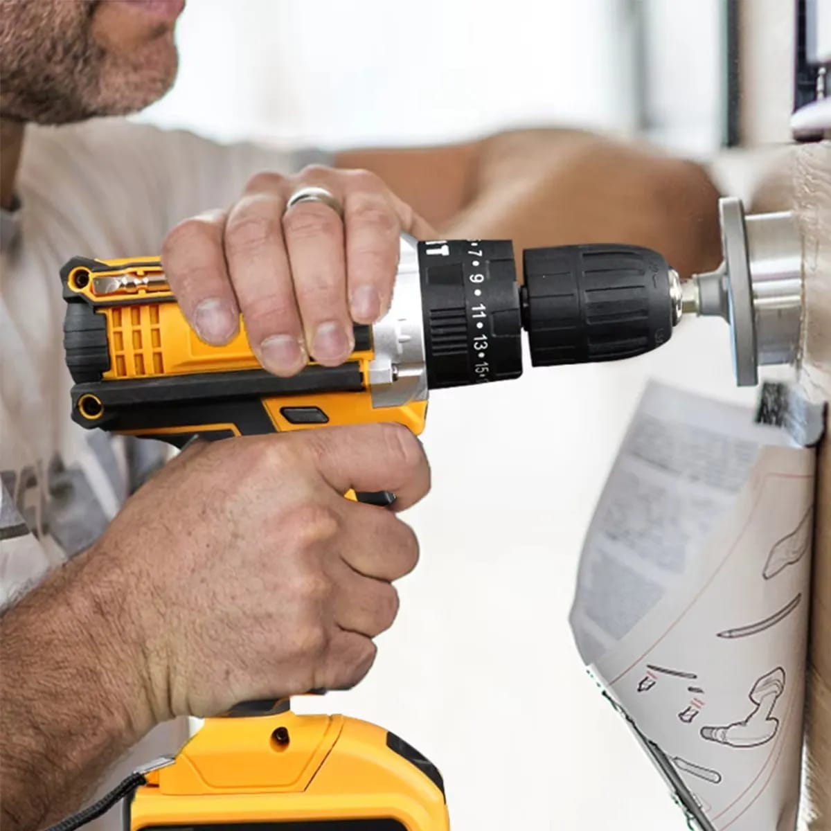 TALADRO INALÁMBRICO 48V - 2 BATERÍAS + MALETÍN + 34 ACCESORIOS