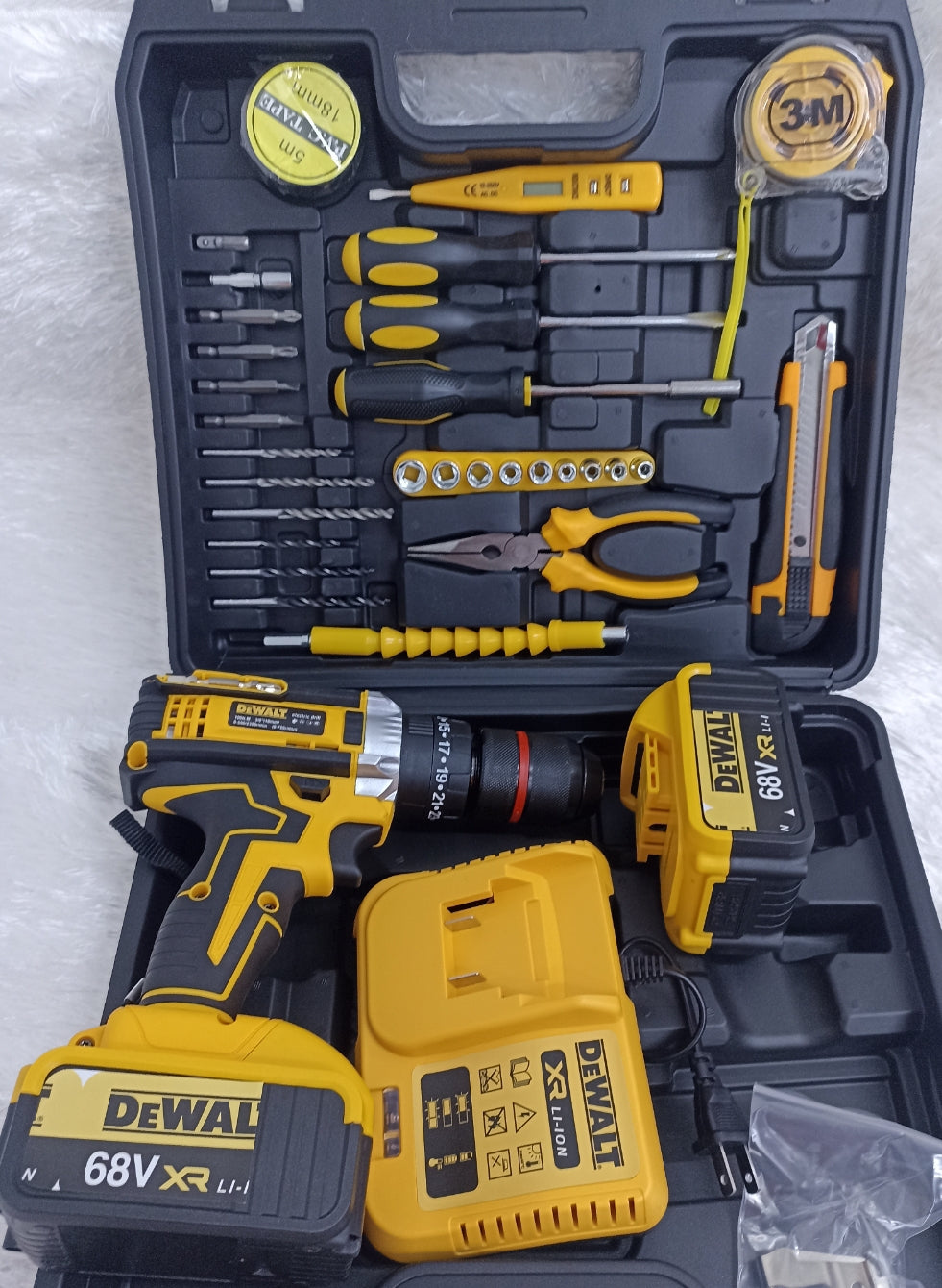 ⚡🚀 TALADRO INALÁMBRICO DEWALT 68V CON PERCUTOR - MANDRIL METÁLICO 1/2" - 2 VELOCIDADES - BATERÍA GRUESA - 35 ACCESORIOS + MALETÍN 🧰🔨